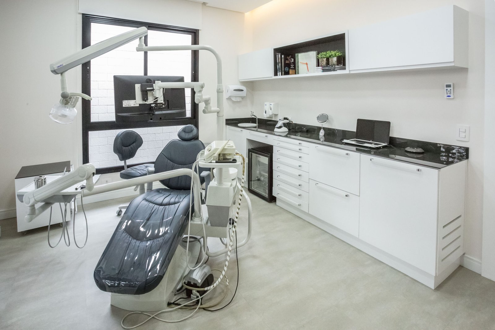 Consultório equipado com tecnologia de ponta